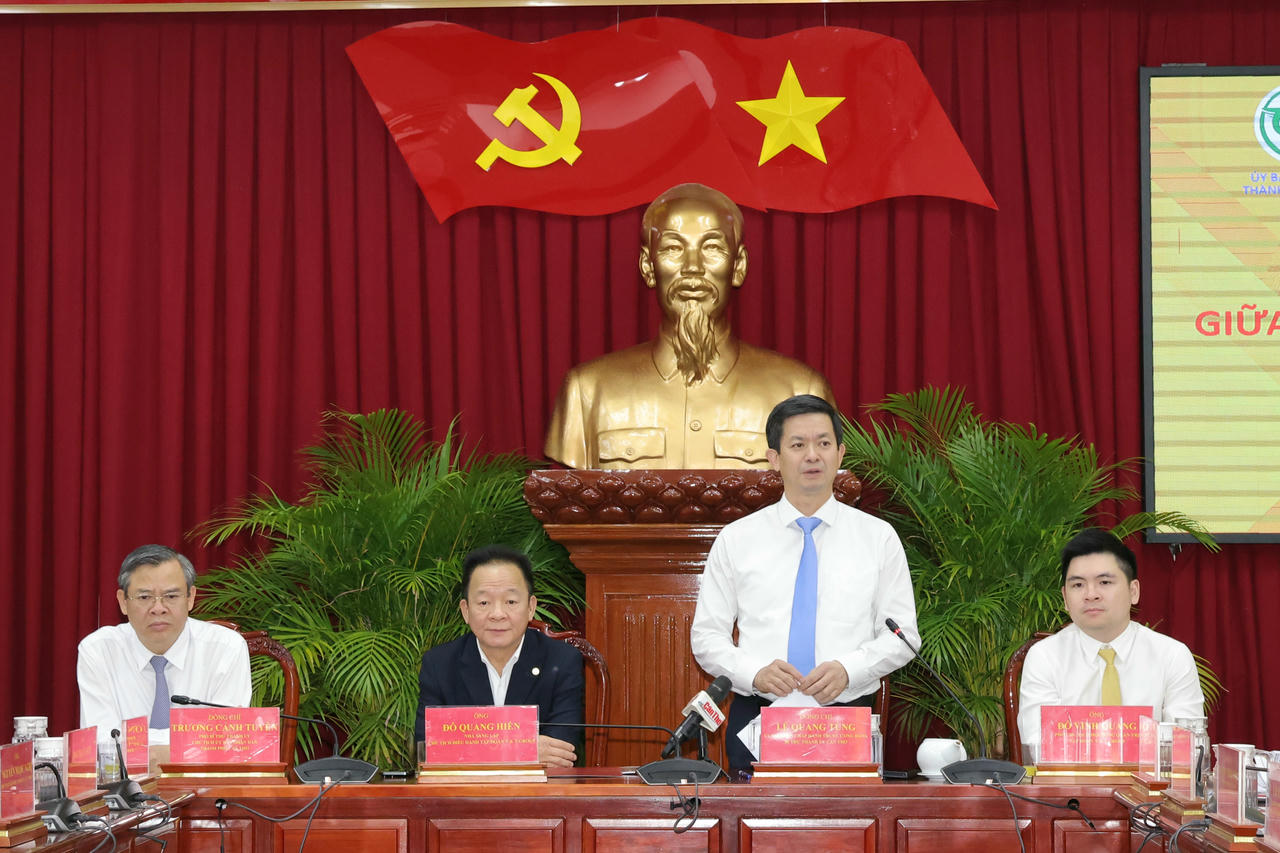 Bí thư Thành ủy Cần Thơ Lê Quang Tùng cho rằng những đề xuất của Tập đoàn T&T có tính khả thi cao, đề nghị các cơ quan liên quan của thành phố tạo điều kiện cho nhà đầu tư triển khai nhanh các dự án
