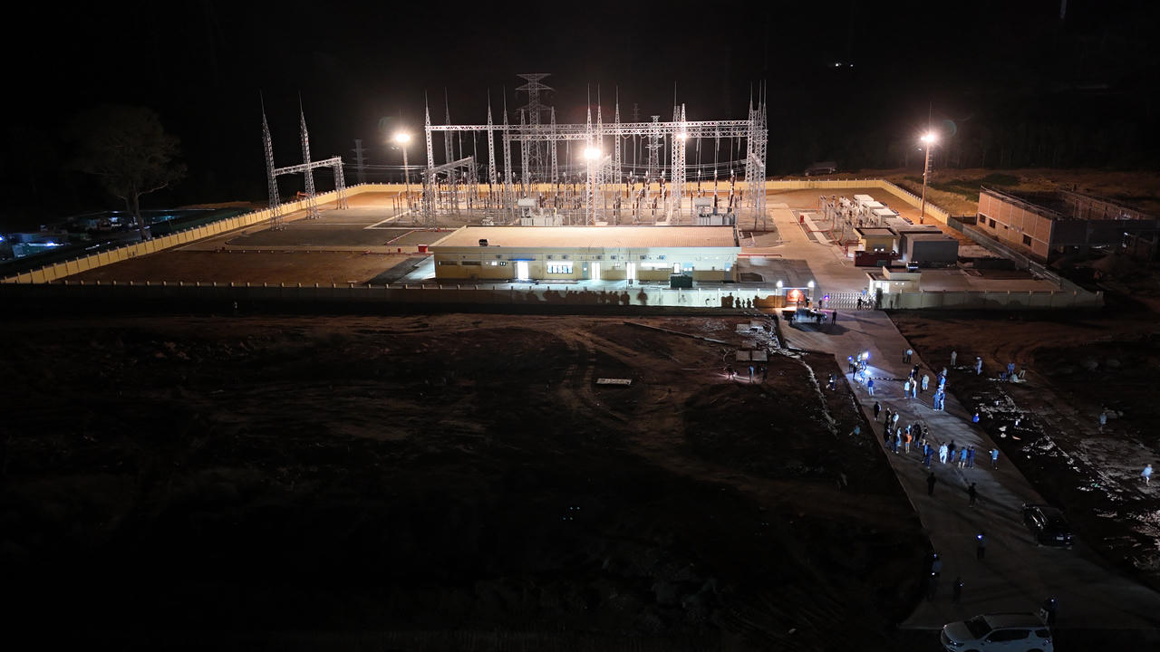 Tất cả được đền đáp khi ngày 26/12/2025, ngay trước thềm năm mới, dòng điện từ Savannakhet chính thức được vận hành Thương mại