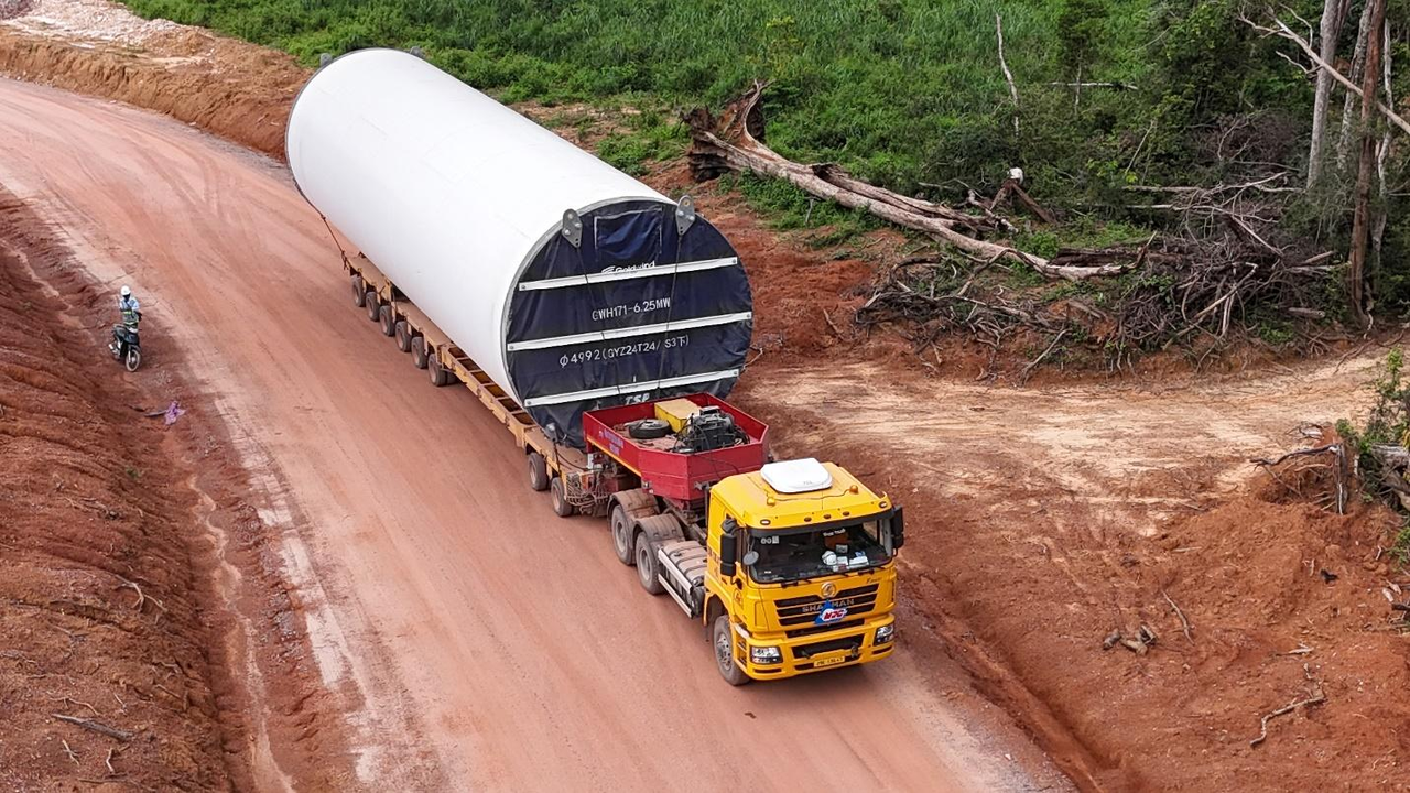 Vận chuyển các thiết bị siêu trường, siêu trọng vào công trường thi công