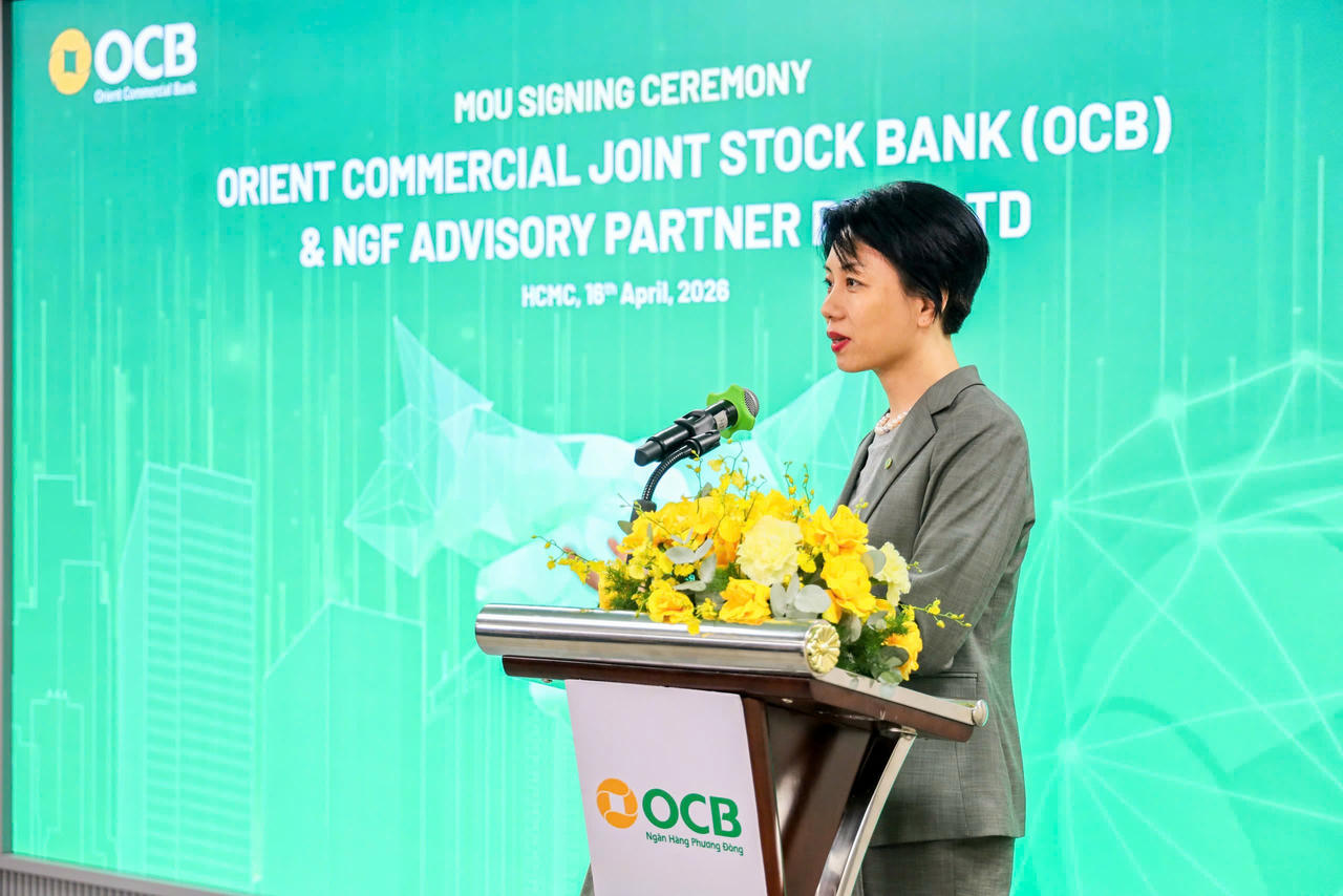 Bà Đỗ Tú Anh – Phó Tổng Giám đốc phụ trách Khối Khách hàng Doanh nghiệp (CMB) chia sẻ tại buổi ký kết