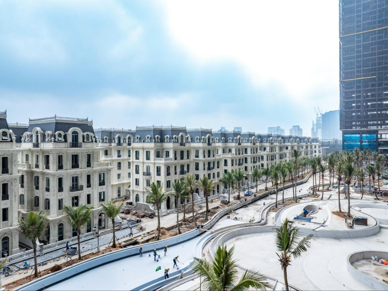 Một tuyến phố dinh thự Noble Palace Tay Ho đang trong giai đoạn hoàn thiện cuối cùng