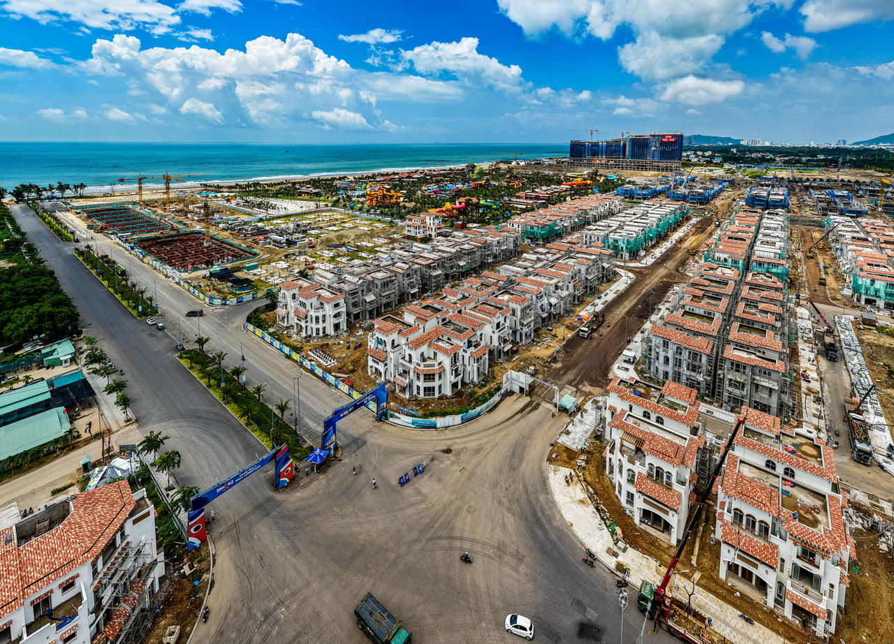 Đại đô thị biển Blanca City quy mô hơn 96ha đang hiện diện từng ngày. Ảnh: Ánh Dương