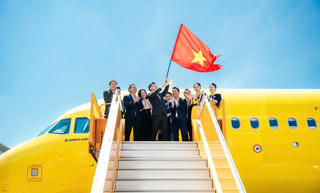 Khát vọng bầu trời và tầm nhìn của Bầu Hiển