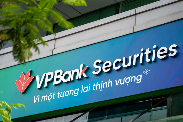 VPBankS IPO 375 triệu cổ phiếu, giá tối thiểu 12.130 đồng