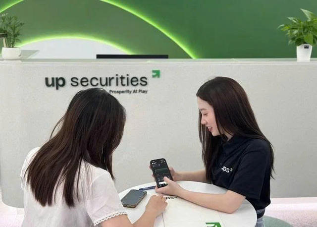 Công ty liên quan đến Tân Hoàng Minh thâu tóm Chứng khoán UP