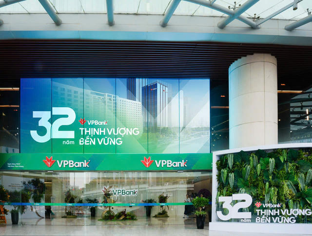 SMBC muốn mua thêm 5% VPBank
